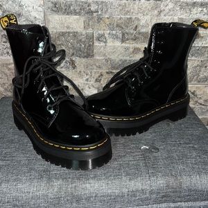 Dr. Martens Womens JADON Patent Platform Boots (W) 7